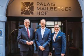Dr. Christian Moser (Geschäftsführer), Alexander Schiehser (Geschäftsführer) und Hannes Rudrof (Hotelmanager).